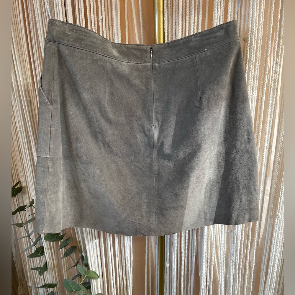 Willow & Clay Suede Leather Mini Skirt size M - Picture 4 of 9